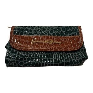 Samantha Brown | crocodile cosmetic case in green and camel. NWT. ￼